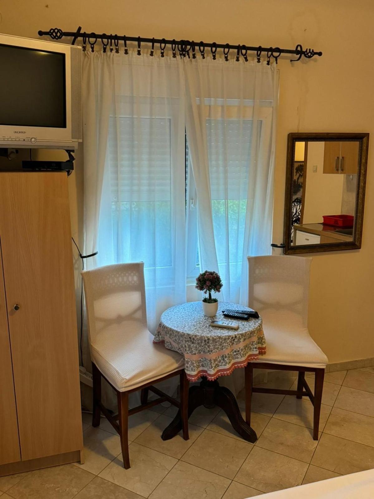 Studio On The Coast, With A View Of The Sunrise,Free We-Fi Kotor Zewnętrze zdjęcie
